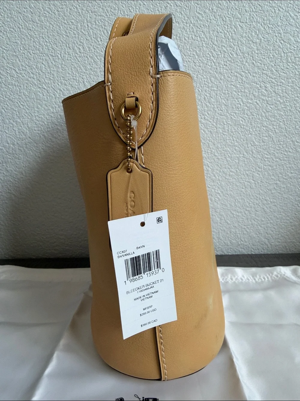 Coach Bleecker Small Leather Bucket Bag 21